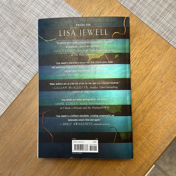 2/$15 - The Family Remains - Lisa Jewell - Picture 4 of 4